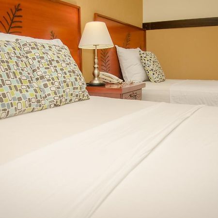 Hotel Residencial Cervantes David Luaran gambar