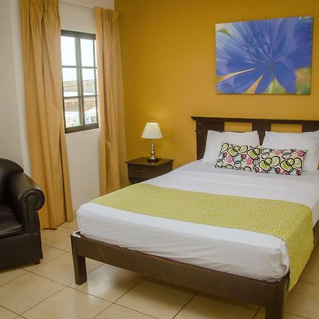 Hotel Residencial Cervantes David Luaran gambar