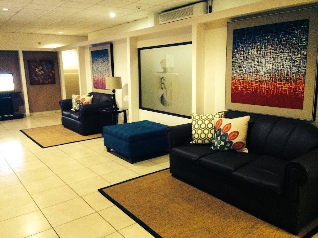 Hotel Residencial Cervantes David Luaran gambar