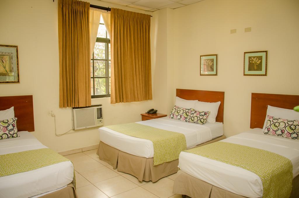 Hotel Residencial Cervantes David Luaran gambar