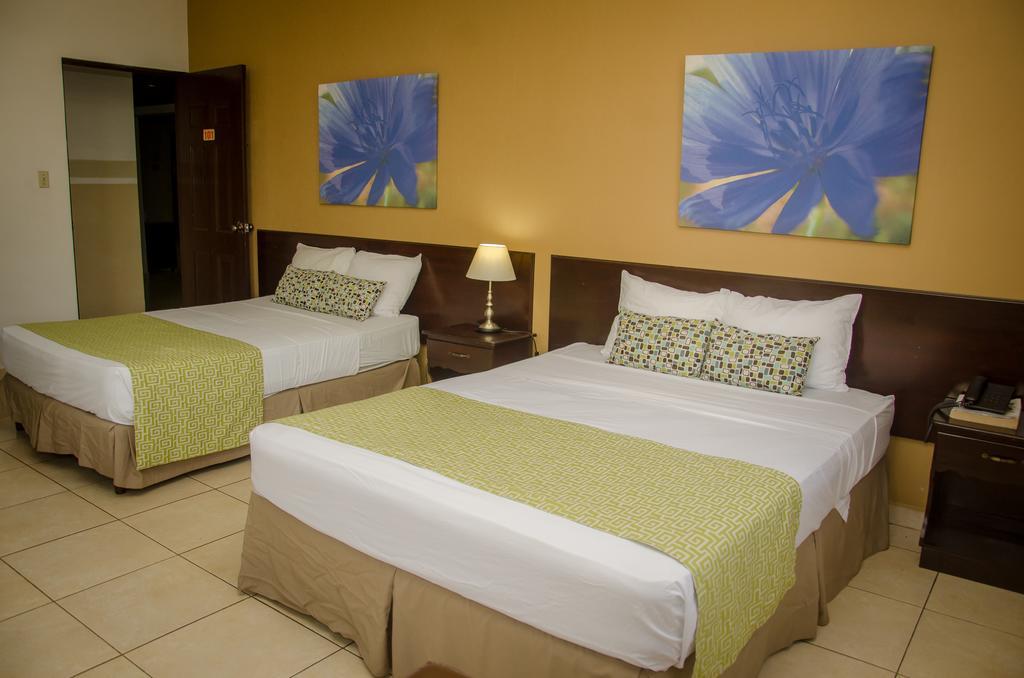 Hotel Residencial Cervantes David Luaran gambar