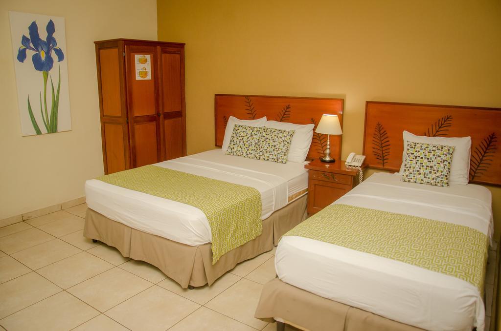 Hotel Residencial Cervantes David Luaran gambar
