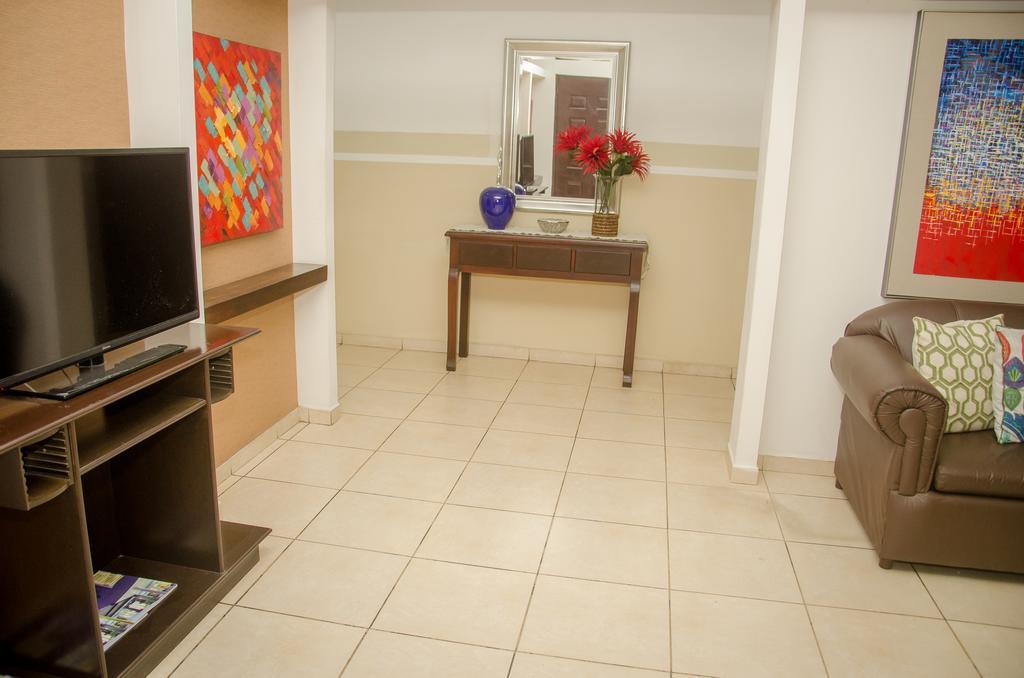 Hotel Residencial Cervantes David Luaran gambar