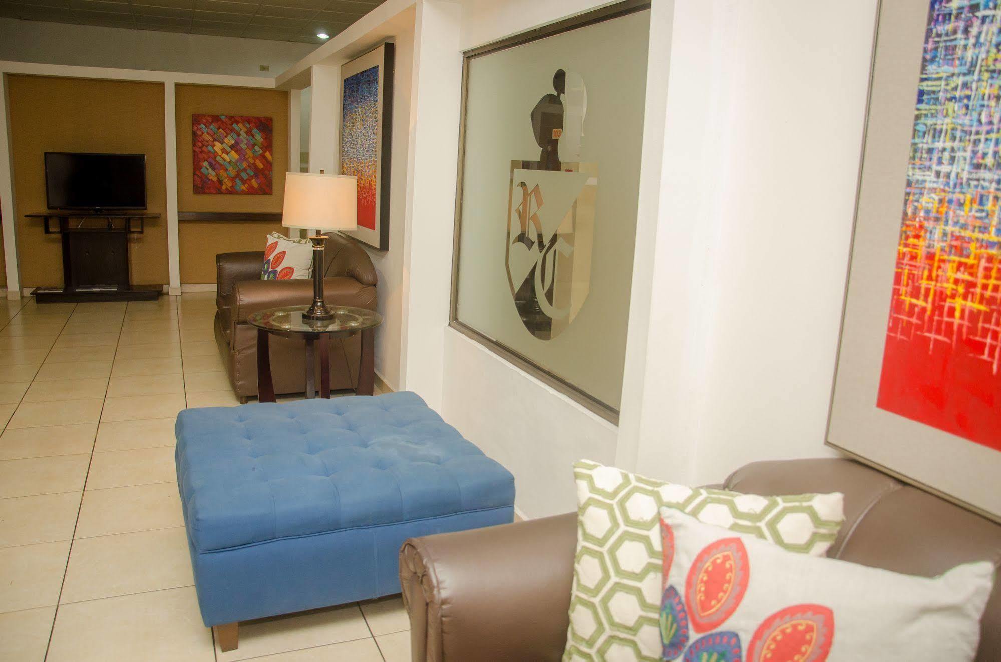 Hotel Residencial Cervantes David Luaran gambar