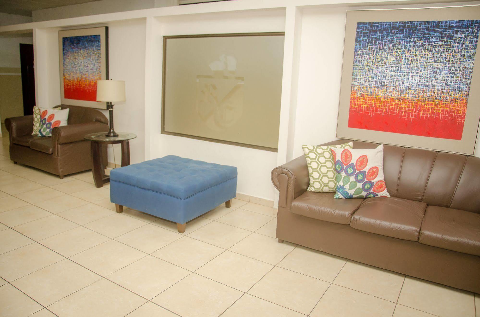 Hotel Residencial Cervantes David Luaran gambar