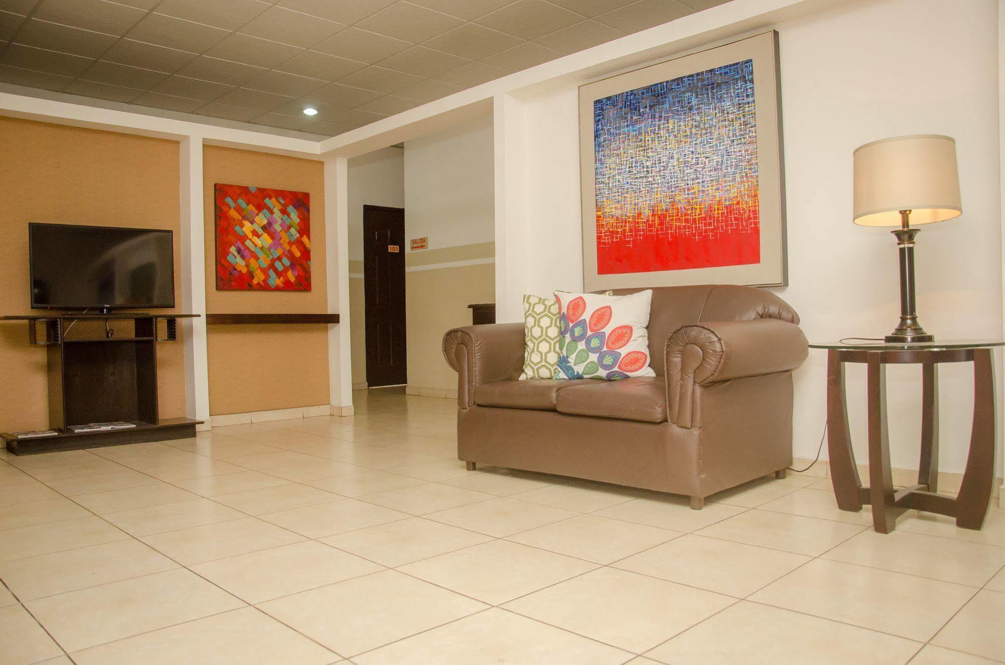 Hotel Residencial Cervantes David Luaran gambar