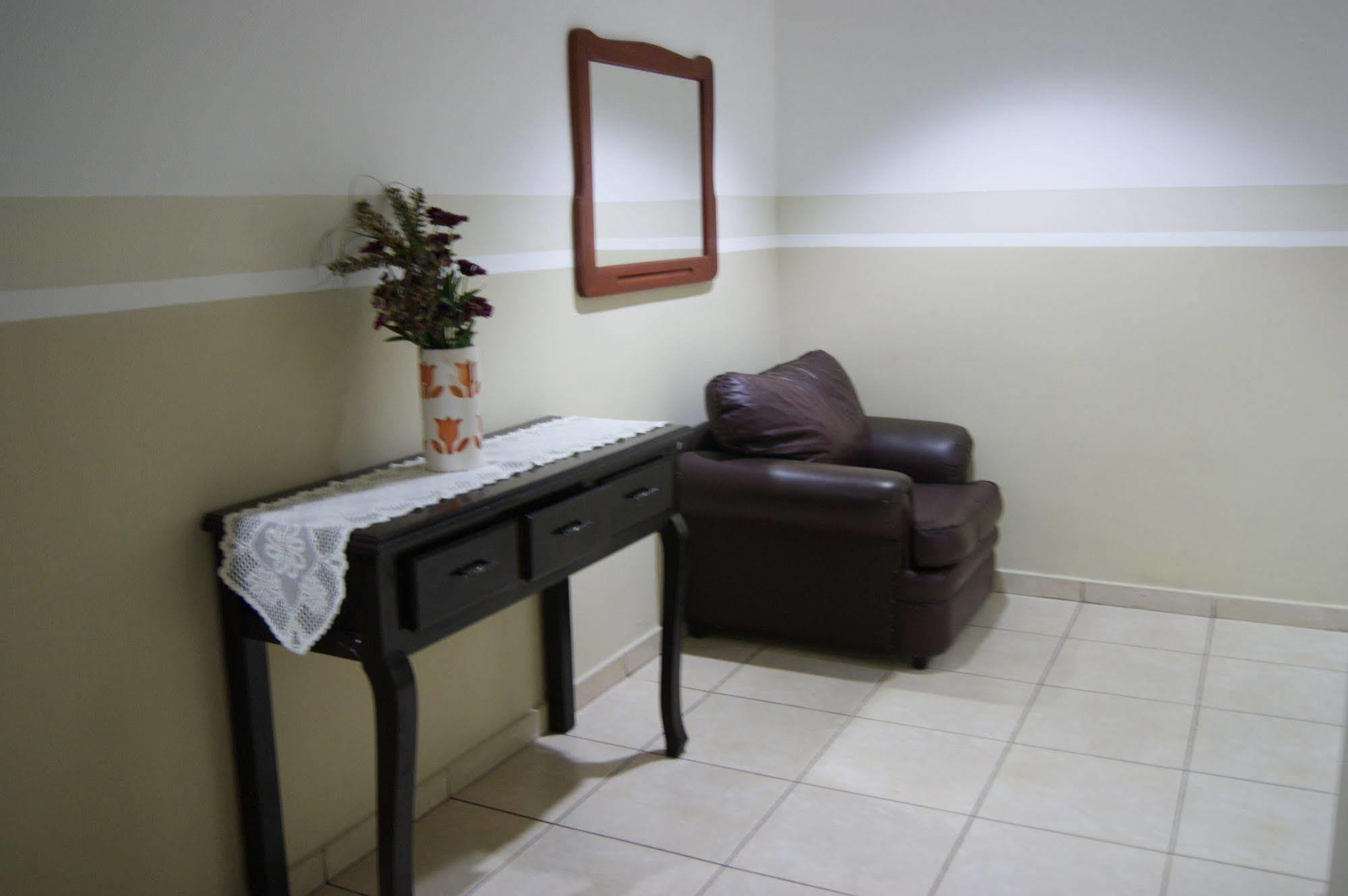 Hotel Residencial Cervantes David Luaran gambar