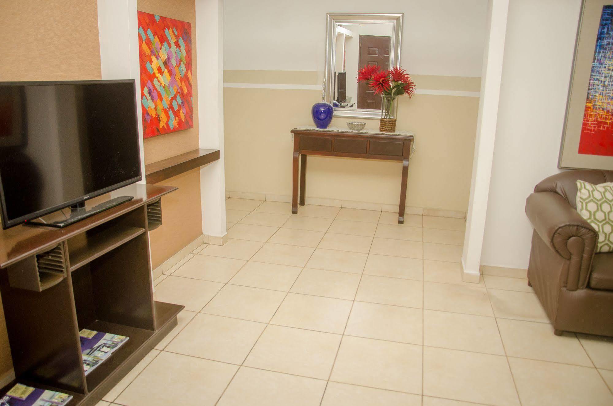 Hotel Residencial Cervantes David Luaran gambar